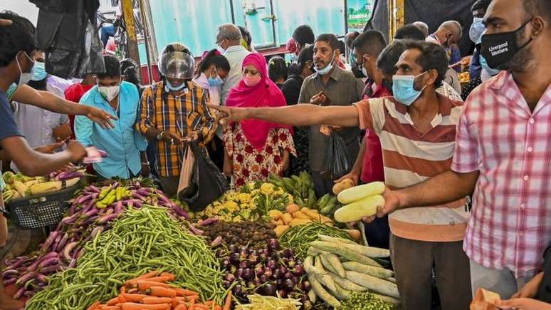 O aumento do custo dos alimentos contribuiu para os protestos contra o governo no Sri Lanka