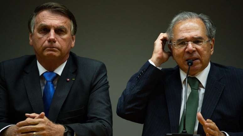 Segundo pesquisadores, Bolsonaro lança mão de simplificações para justificar problemas econômicos