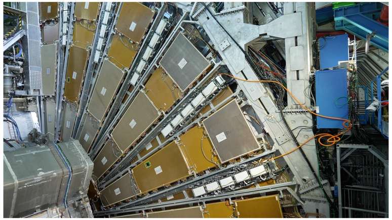 O detector Atlas — que compreende 7 mil toneladas de metal, silício, eletrônica e fiação — está mais potente do que nunca