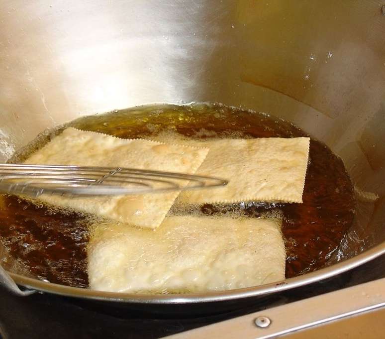 Sem o micro-ondas, as frituras podem fazer a maior sujeira - Shutterstock