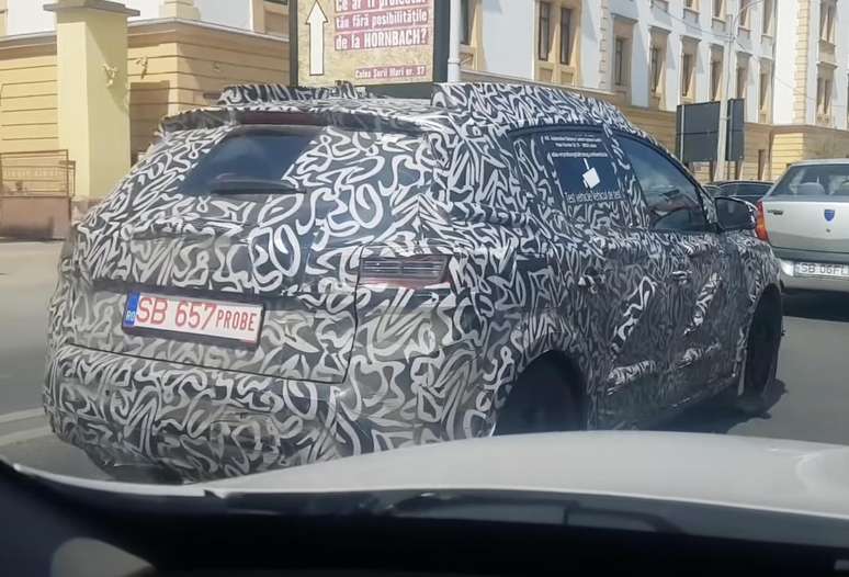 Novo SUV da Renault em testes na Romênia