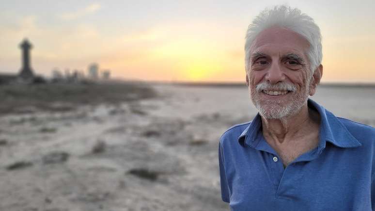 Bill Berg diz que o Condado de Cameron endossa a SpaceX fechando a estrada para a praia de Boca Chica muito mais vezes do que o permitido