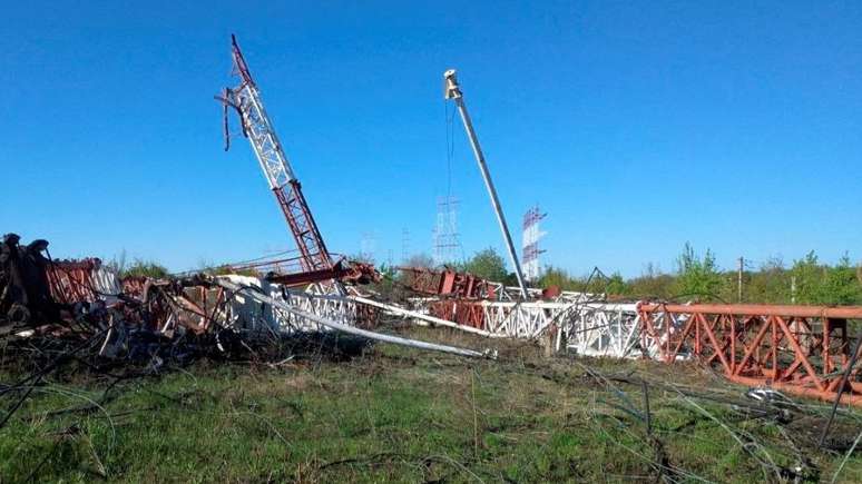 Torres de r&aacute;dio destru&iacute;das em Grigoriopol, Transn&iacute;stria, em abril de 2022