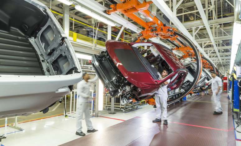 Jeep Compass é produzido na fábrica da Stellantis em Goiana (PE).