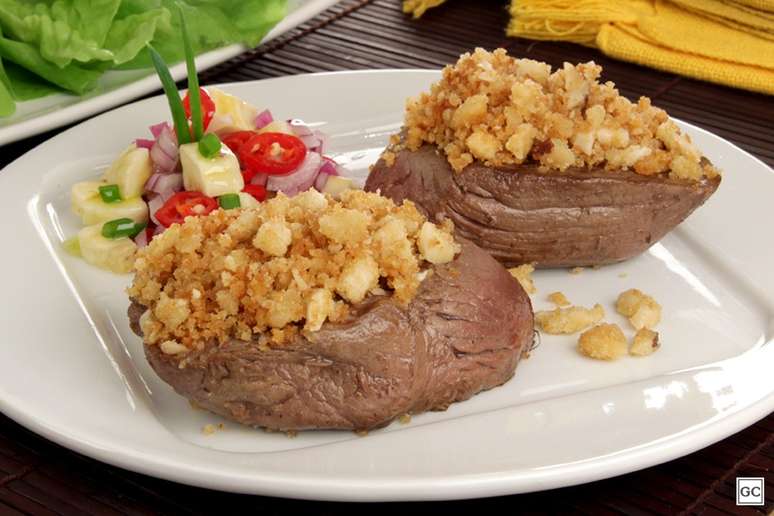 Bombom de alcatra com tartar de banana – Foto: Guia da Cozinha