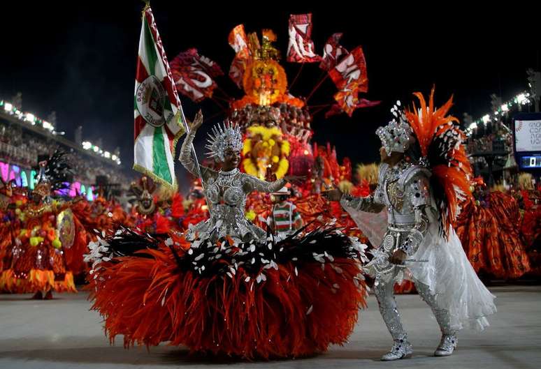 Desfile campeão da Grande Rio fez público vibrar com homenagem a Orixá