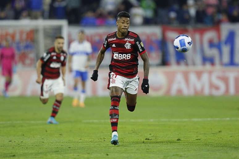 Bruno Henrique em ação pelo Flamengo contra aUniversidad Católica (Foto: Gilvan De Souza / Flamengo)