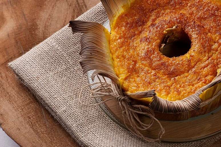 1. Aprenda agora como fazer receita de bolo de milho de lata – Foto: iStock