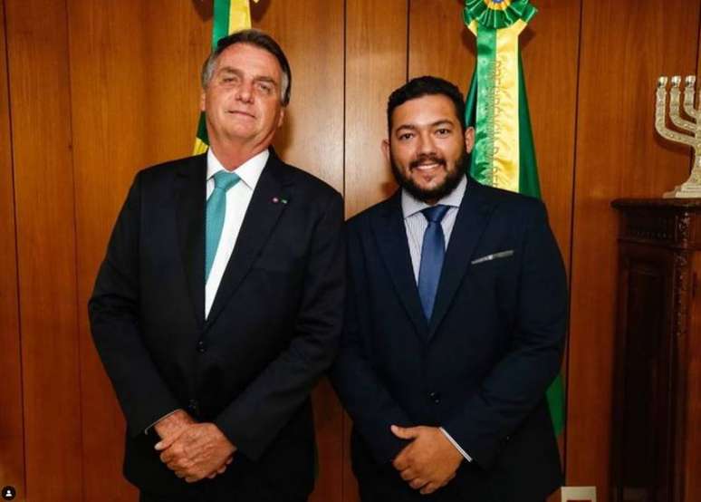 Bolsonaro com o youtuber e empresário João Salas, um dos organizadores da manifestação em Brasília.