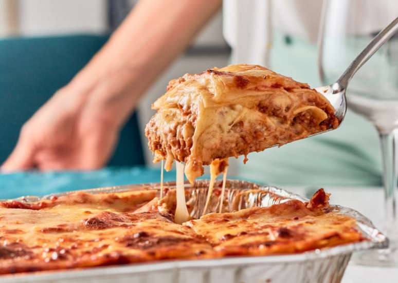 Guia da Cozinha - Lasanha com massa de panqueca para você experimentar hoje