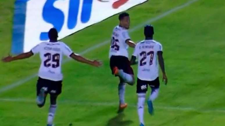 João Gomes marcou o gol da vitória do Flamengo sobre o Altos (Foto: Prime Video)