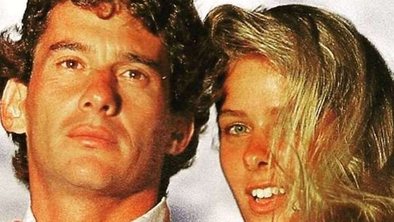 Adriane Galisteu posta foto em homenagem aos 28 anos da morte de Ayrton Senna e fãs se emocionam.