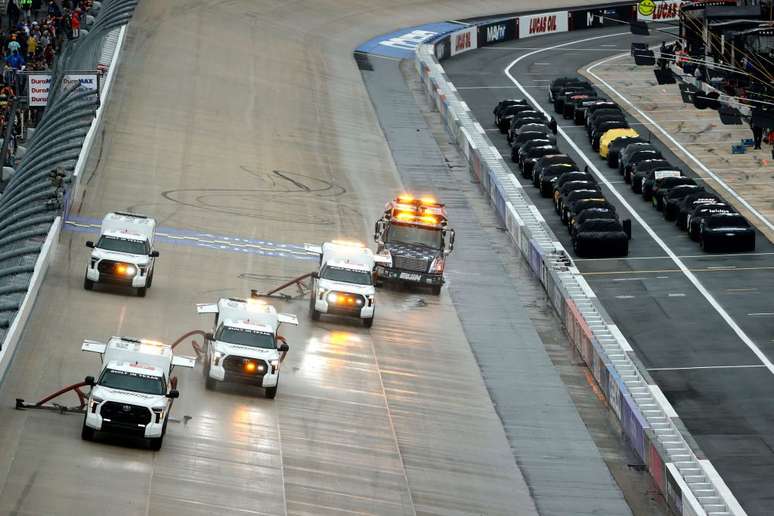 Nascar inova e corre em circuito de rua pela primeira vez na