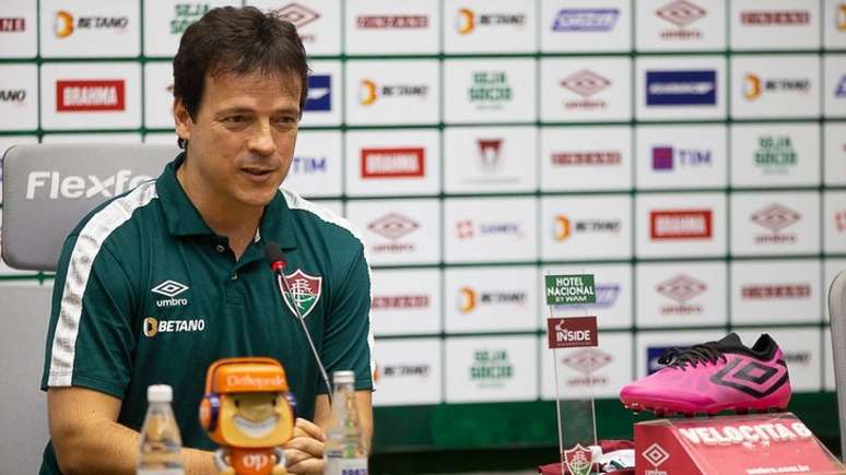 Diniz deu a primeira coletiva como treinador do Fluminense (Foto: Marcelo Gonçalves/Fluminense FC)