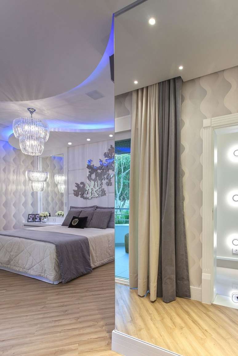 36. Sanca com led para quarto na cor azul – Foto Iara Kilairs