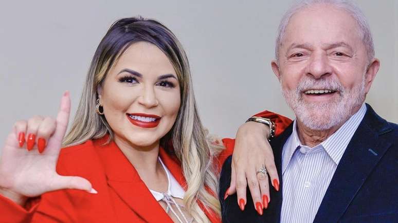 Pré-candidatos à Presidência como Lula apostam no endosso de influenciadores digitais como a advogada Deolane Bezerra, conhecida como Dra. Deolane