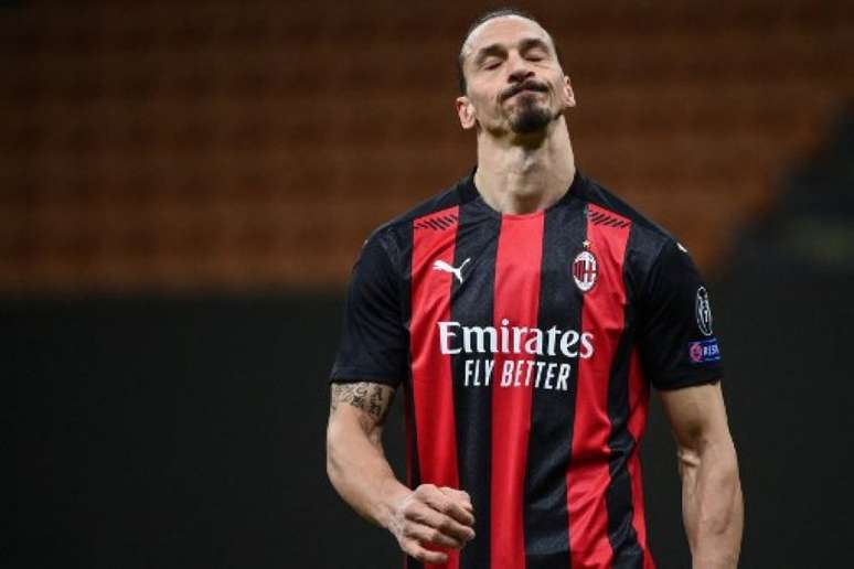 Ibrahimovic está próximo de se aposentar (Foto: MARCO BERTORELLO / AFP)