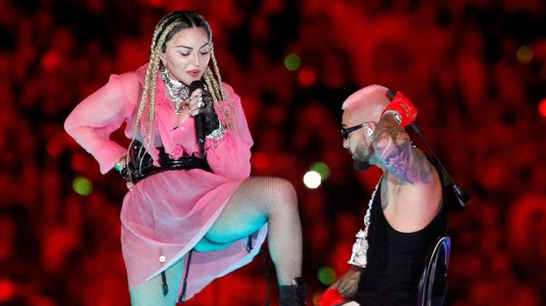 Madonna com Maluma no show: corpo criticado