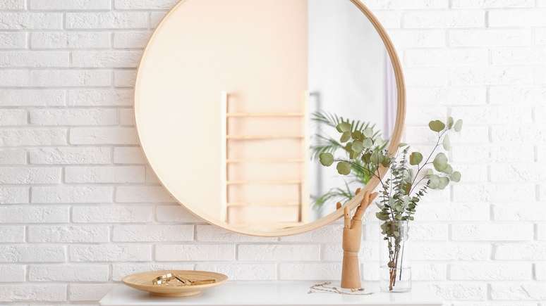 Uma boa escolha de espelho &eacute; muito importante para a decora&ccedil;&atilde;o da casa
