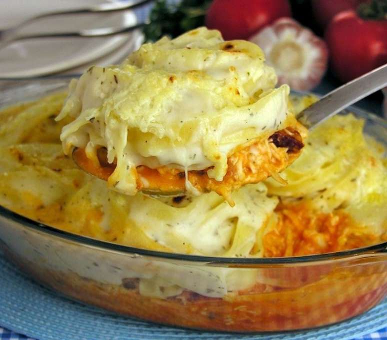 Macarrão cremoso de forno com molho rosé e branco (Reprodução / Guia da Cozinha)