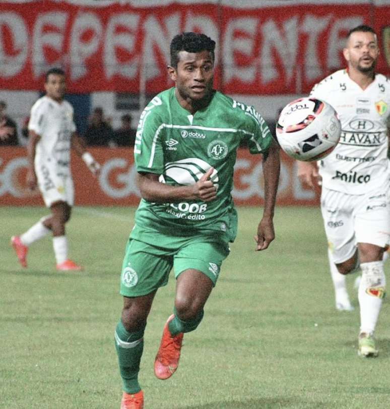 Chapecoense E Brusque Ficam No Empate Pela Série B; Chape Dorme No G4