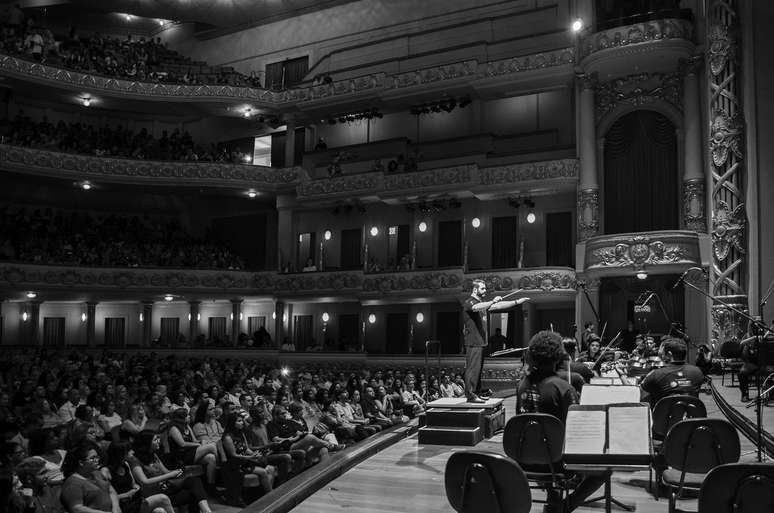 A Orquestra Maré do Amanhã começou com 24 alunos e hoje atende 4 mil crianças