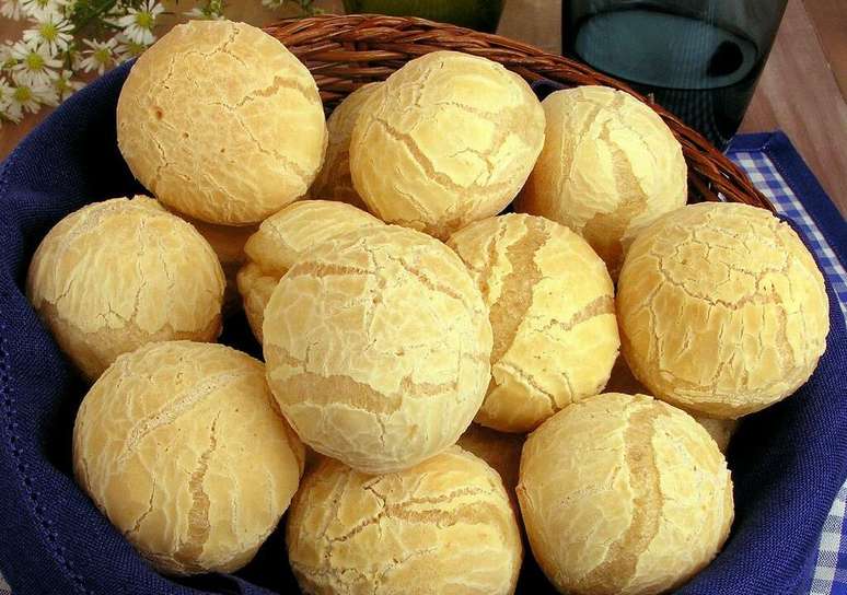 Pão de queijo tradicional – Foto: Guia da Cozinha