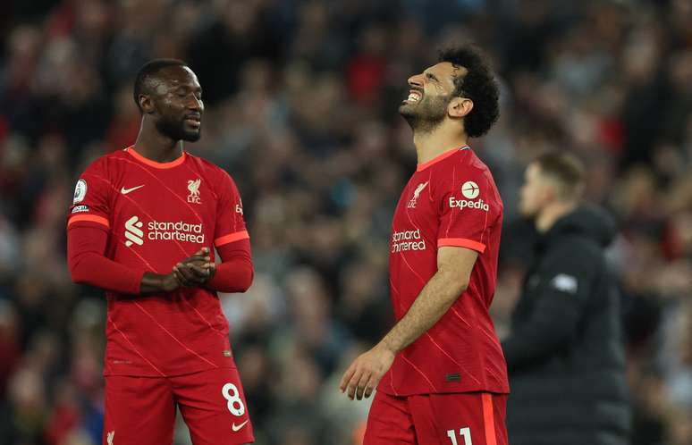Liverpool empata com o Tottenham em Anfield e se complica no Ingl&ecirc;s
