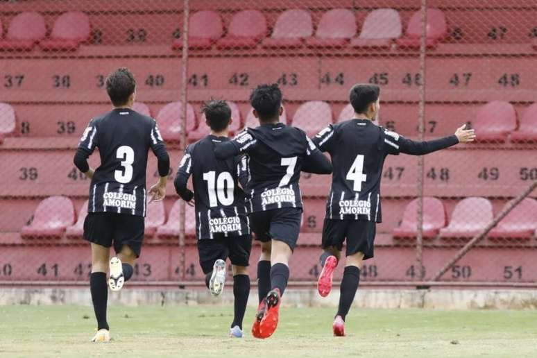 Corinthians Sub-13 e Sub-14 vencem suas partidas pelo Campeonato