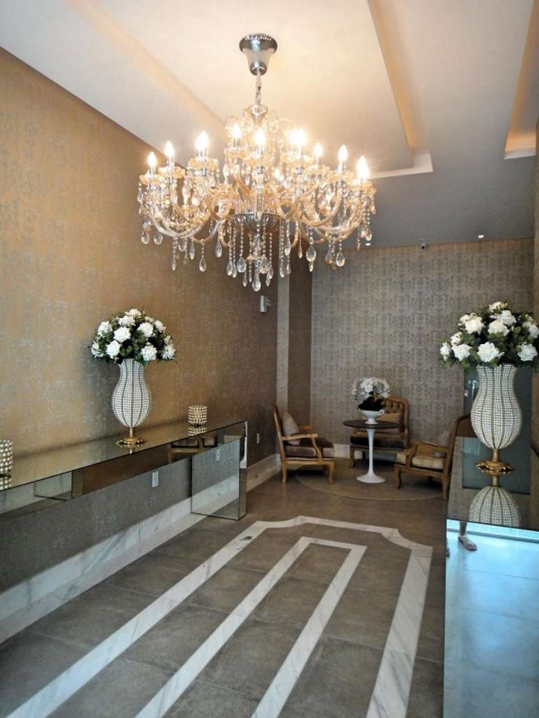 9. Decora&ccedil;&atilde;o chique com ideias para&nbsp; hall de entrada simples &ndash; Foto Gabriela Herde