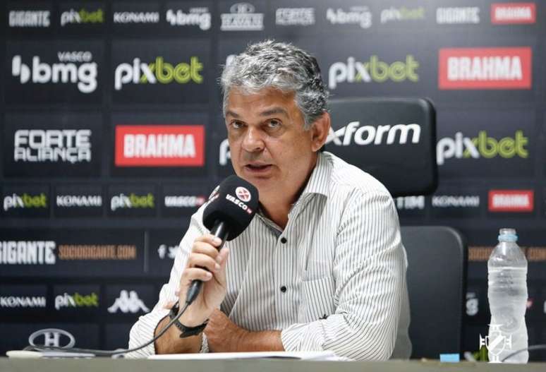 Carlos Brazil vive, no Vasco, a necessidade de administrar crises subsequentes (Rafael Ribeiro/Vasco)