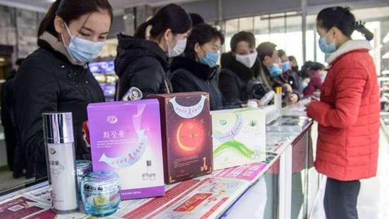 As embalagens de produtos na Coreia do Norte podem ter mudado nos &uacute;ltimos anos, pelo menos a julgar pelas embalagens de doces