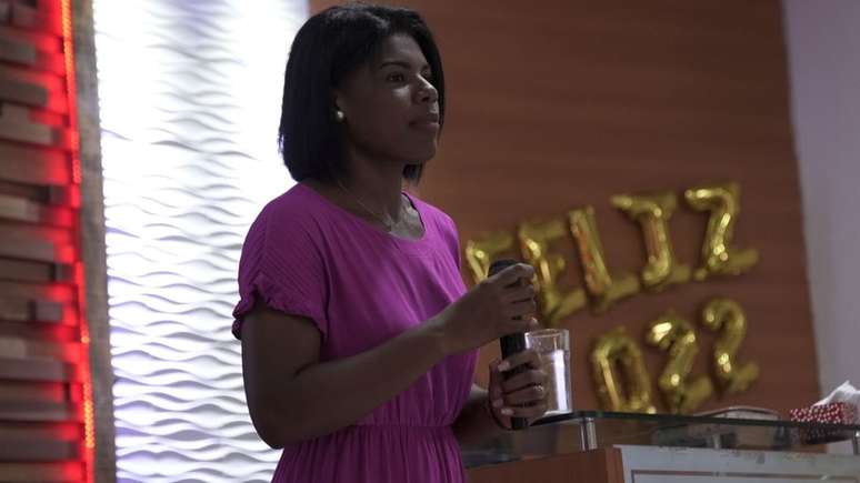 Alexia diz que vota em Bolsonaro por ele ser conservador e falar na prote&ccedil;&atilde;o da fam&iacute;lia