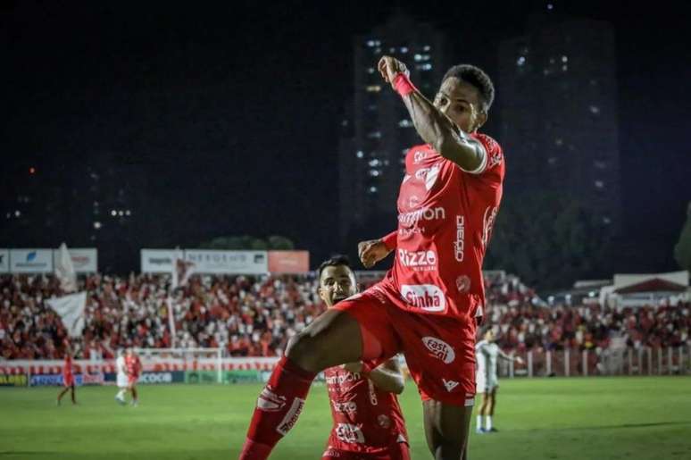 Pablo Dyego tem quatro gols pelo Vila Nova na temporada (Foto: Roberto Corrêa/VNFC)