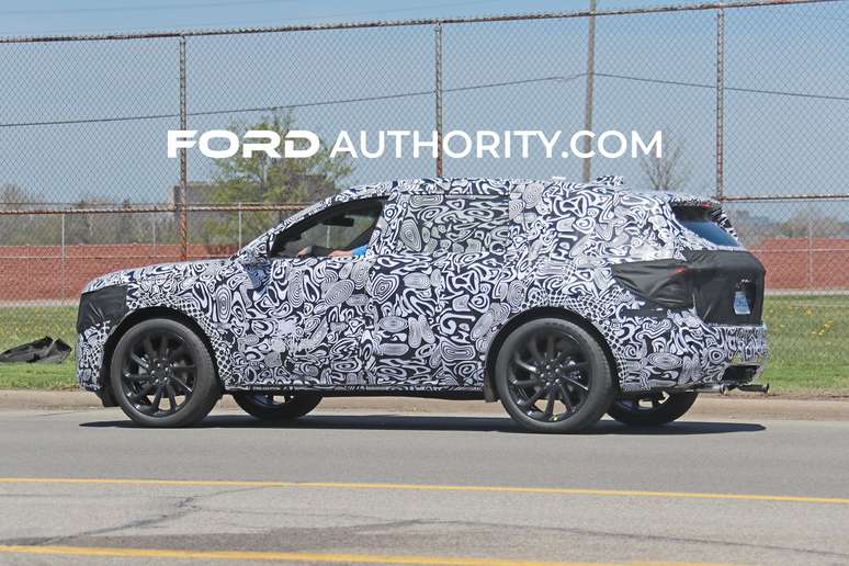 Ford Fusion Active em testes nos EUA