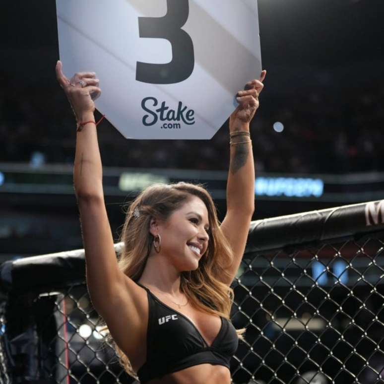 Brittney Palmer há mais de 10 anos atua comoring girl no UFC - Foto: Reprodução/Twitter