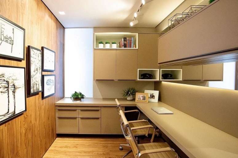 22. Cadeira ergon&ocirc;mica para bancada de escrit&oacute;rio &ndash; Foto Elke Bernadelli Fadel Arquitetura