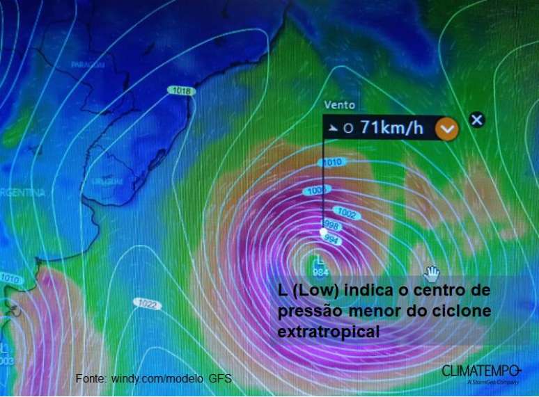 Representação do ciclone extratropical que está na costa da Região Sul, se afastando em alto-mar