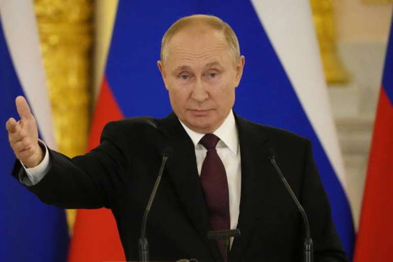 Putin insistiu que a Rússia luta contra a 'ideologia nazista' na Ucrânia