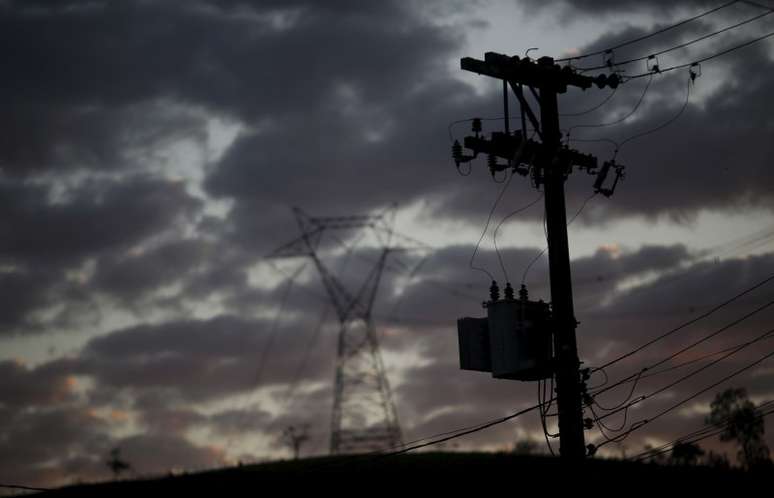 Torre de força elétrica. 
07/08/2015. 
REUTERS/Nacho Doce