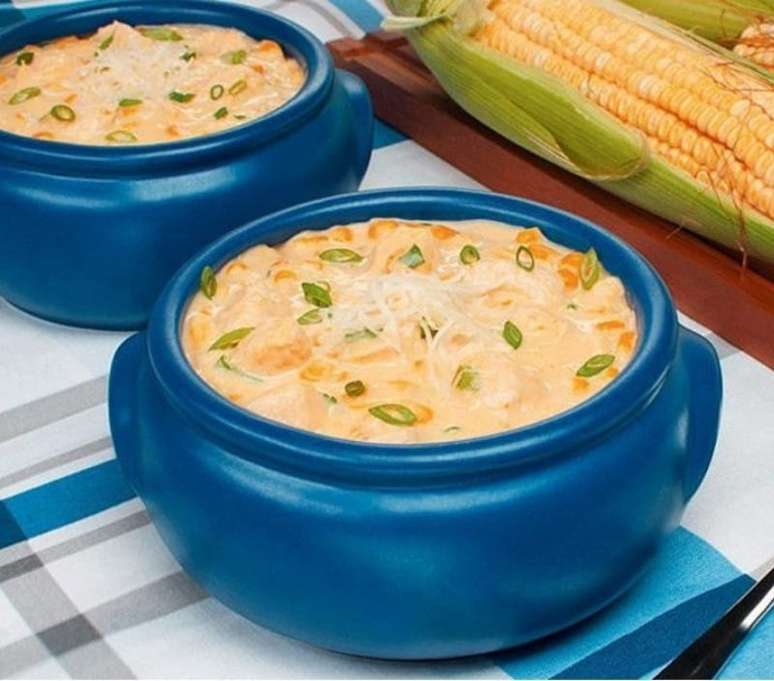 Caldo de milho com frango (Reprodu&ccedil;&atilde;o / Guia da Cozinha)