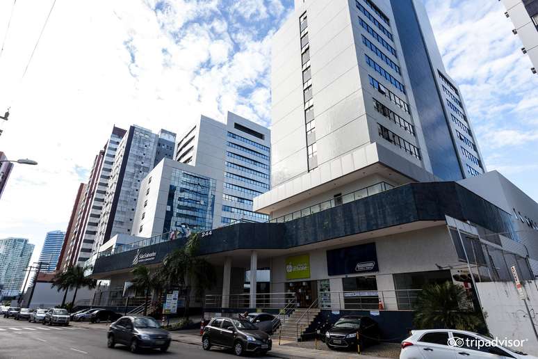 Fachada do hotel onde a tripulação estava hospedada