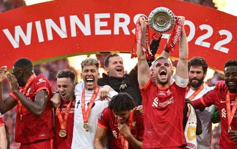 Liverpool faturou mais um título na temporada (Foto: Ben Stansall / AFP)