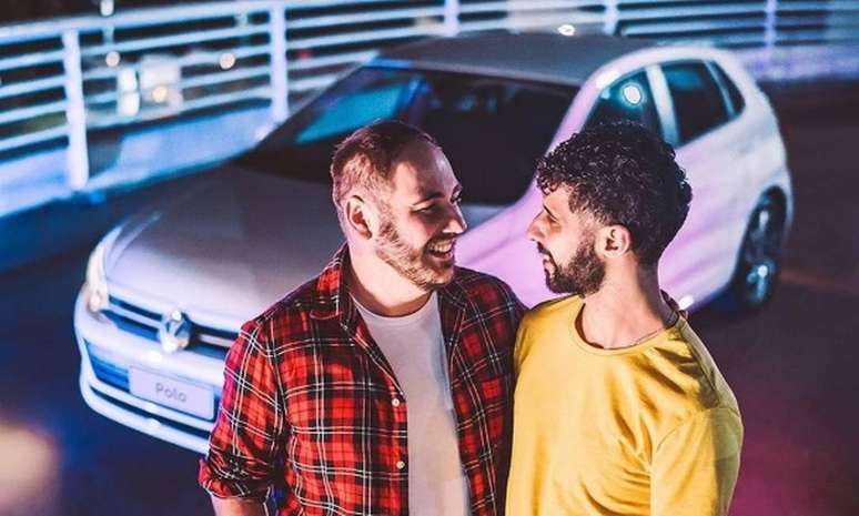 Anúncio do Volkswagen Polo: casal homoafetivo fez explodir o preconceito.