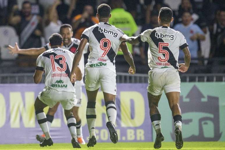 Vasco tenta subir na tabela da Série B do Campeonato Brasileiro (Foto: Daniel RAMALHO/CRVG)