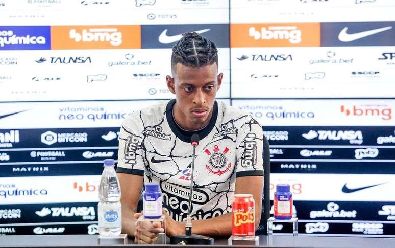 O zagueiro Robson Bambu, do Corinthians, negou a acusação de estupro feita por uma mulher de 25 anos nesta semana