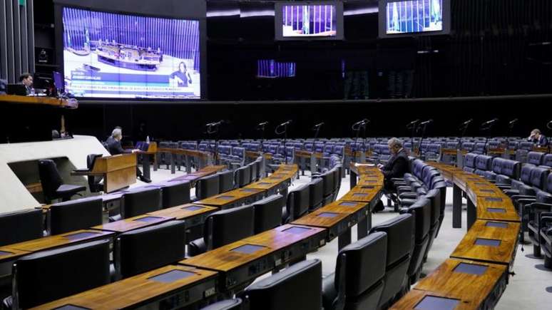 Segundo levantamento do Observatório do Legislativo Brasileiro (OLB) e do Grupo de Estudos Multidisciplinar da Ação Afirmativa (Geema), foram apresentadas na atual legislatura da Câmara 19 propostas relacionadas à Lei de Cotas