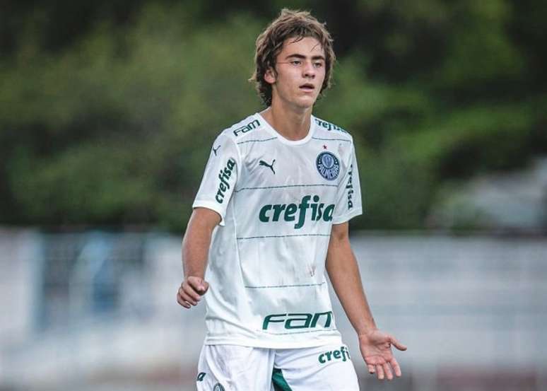 Paulo Souto foi o autor de dois gols na goleada do Palmeiras por 10 a 0 (Foto: Divulgação)