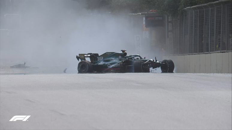 Lance Stroll bateu forte em Baku na reta próximo à entrada do pit-lane 