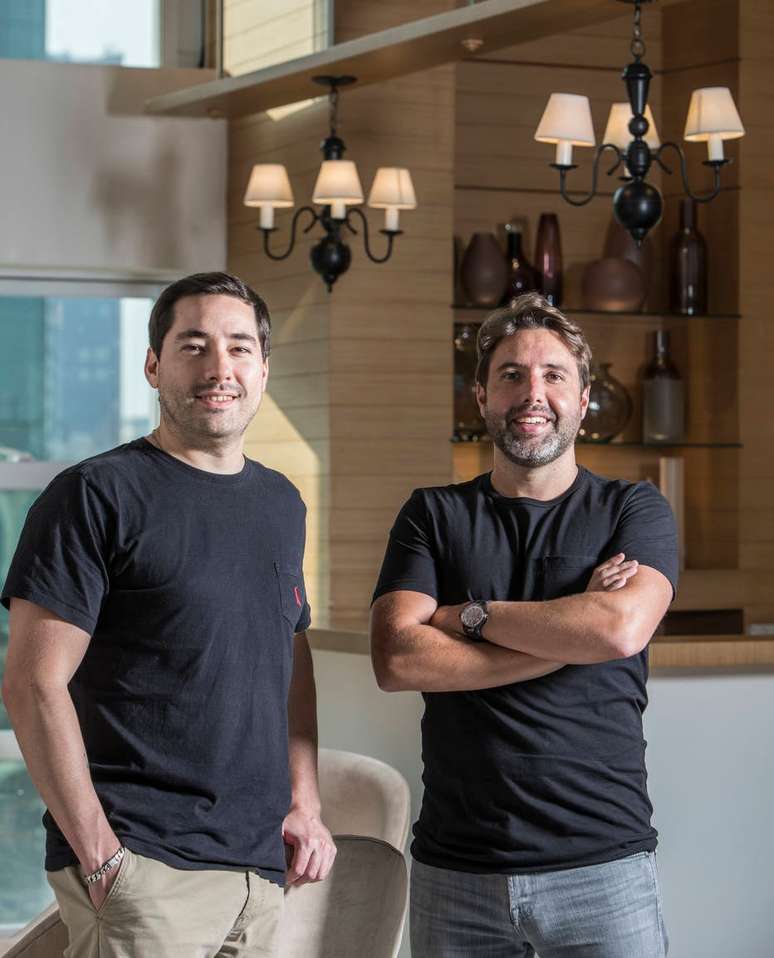 Roberto Hashioka e Ivo O. Pitanguy, cofundadores da Nextron, apostam em energia limpa 